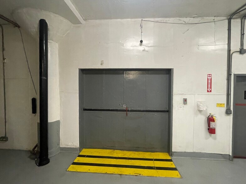 More Photos Of 3931 S Leavitt St, Chicago Food Processing For Sale