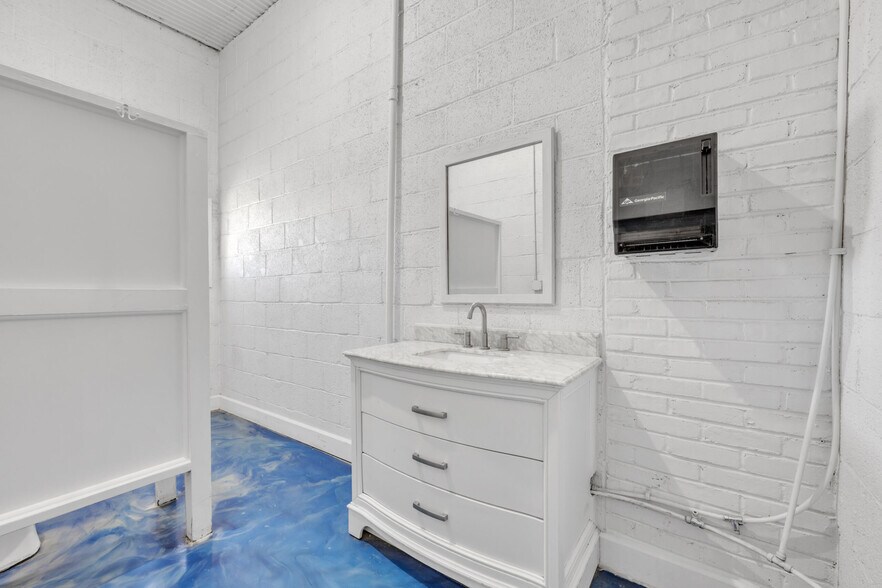 More Photos Of 525 E Railroad Ave, Keenesburg Warehouse For Lease