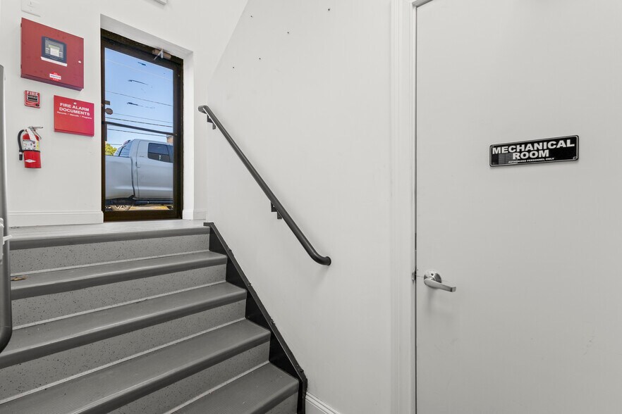 More Photos Of 1016 Park Ave, Cranston Loft Creative Space For Sale