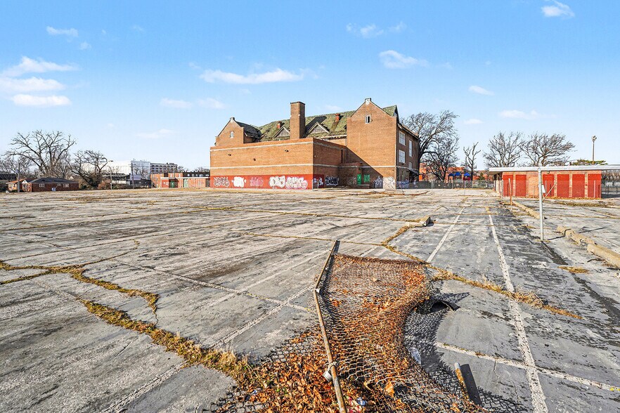 More Photos Of 4160 N KINGSHIGHWAY, Saint Louis Schools For Sale