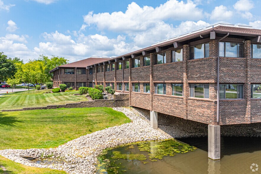 More Photos Of 1300 Iroquois Ave, Naperville Office For Lease
