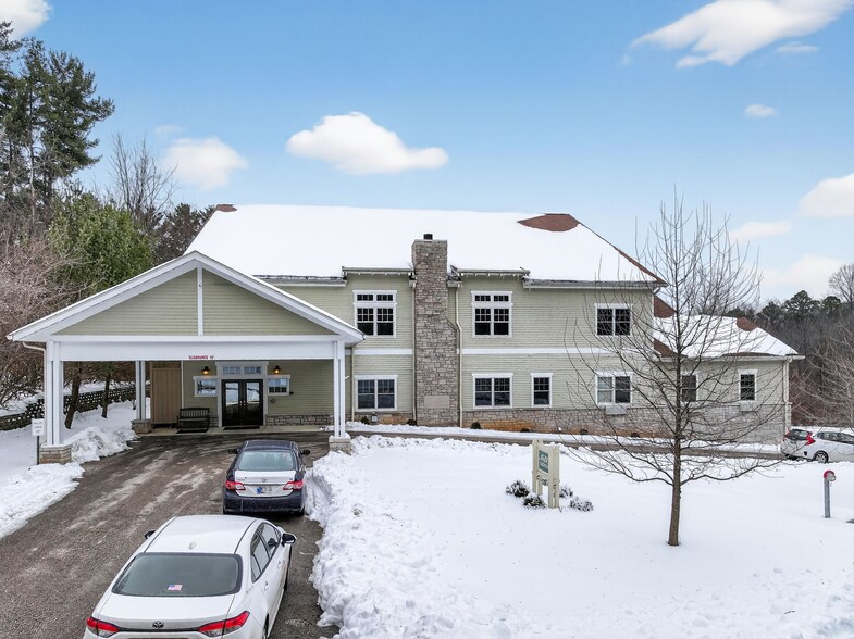 More Photos Of 751 E Tamarack Trl, Bloomington Healthcare For Sale