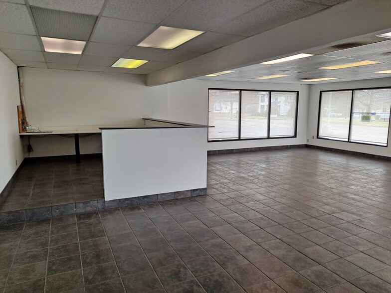 More Photos Of 126 N Canal St, Newton Falls Flex For Sale