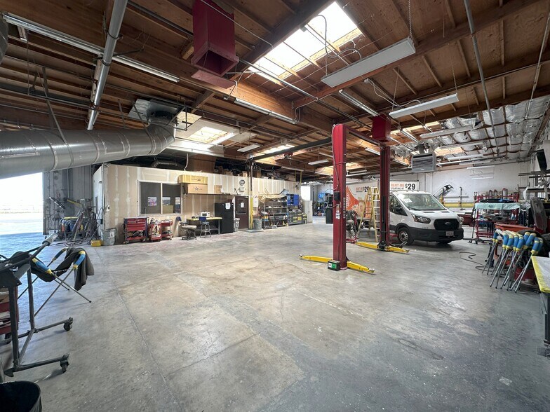 More Photos Of 4540 Power Inn Rd, Sacramento Warehouse For Lease