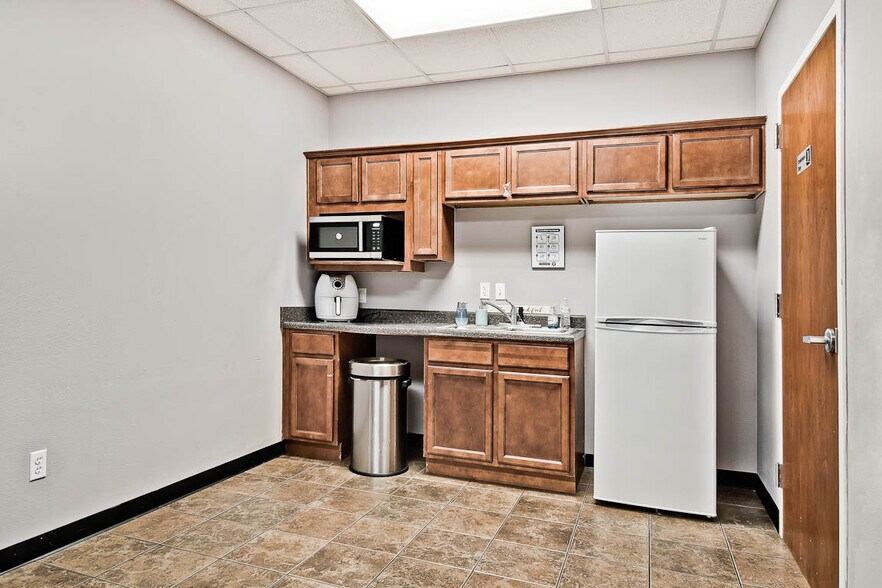 More Photos Of 1700 Industrial Drive, Rogers Office For Sale