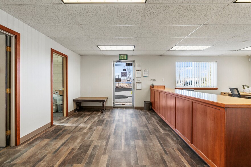More Photos Of 3735 Washburn Way, Klamath Falls Warehouse For Lease