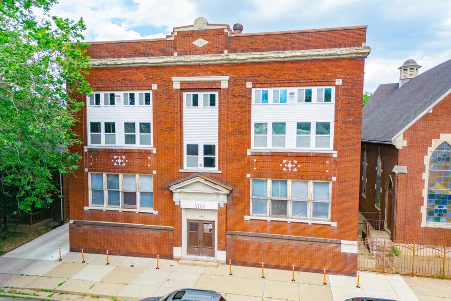 More Photos Of , Detroit Specialty For Sale