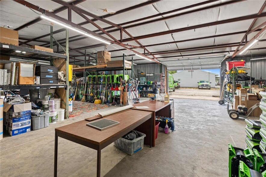 More Photos Of 15617 Old US Highway 441, Tavares Industrial For Lease