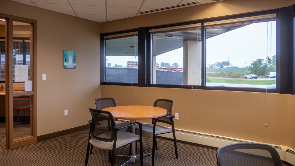 More Photos Of 3621 9th St NW, Rochester Warehouse For Lease