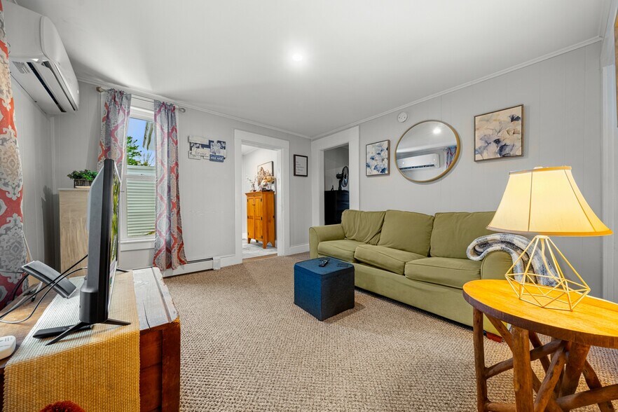 More Photos Of 15 South St, Freeport Apartments For Sale