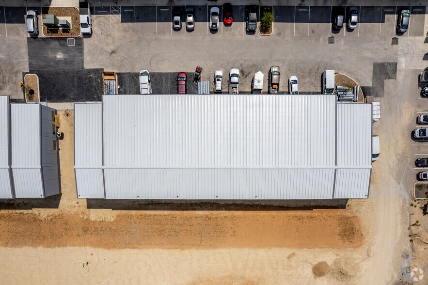 More Photos Of 7637 FM 3009, Schertz Light Distribution For Sale