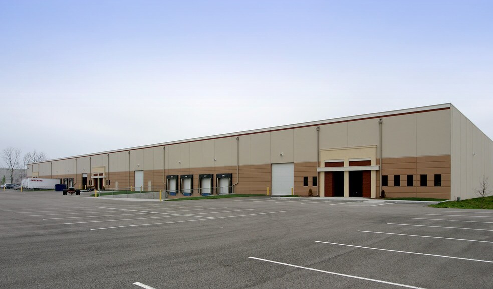 More Photos Of 9770 Mayflower Park Dr, Carmel Warehouse For Lease