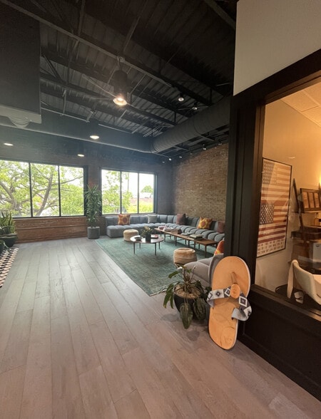 More Photos Of 2616-2618 Main St, Dallas Storefront Retail Office For Lease