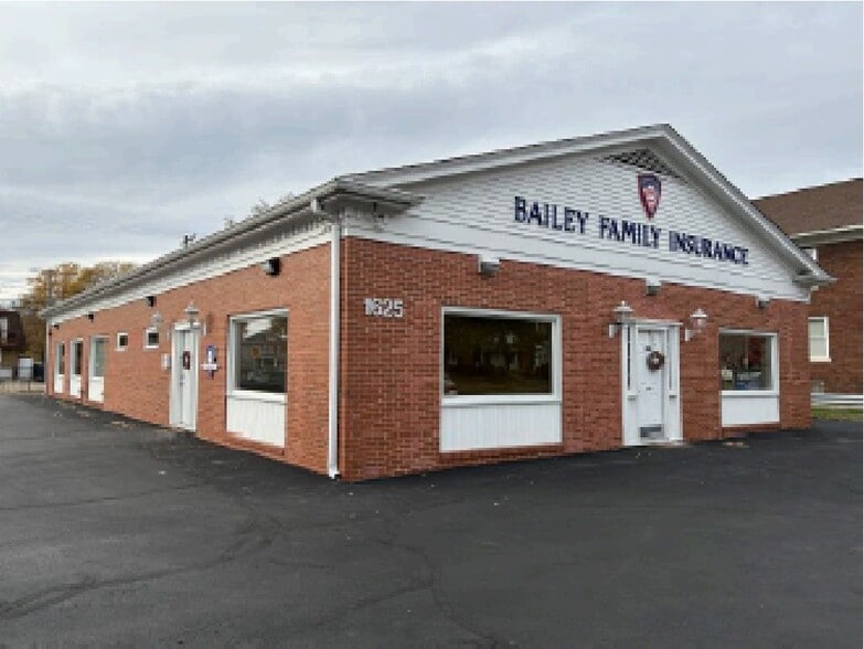 Primary Photo Of 1625 S 6th St, Springfield Medical For Sale