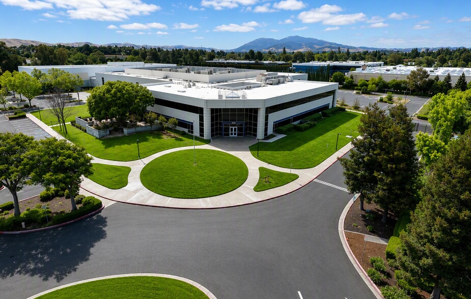Primary Photo Of 4040 Nelson Ave, Concord Light Manufacturing For Sale