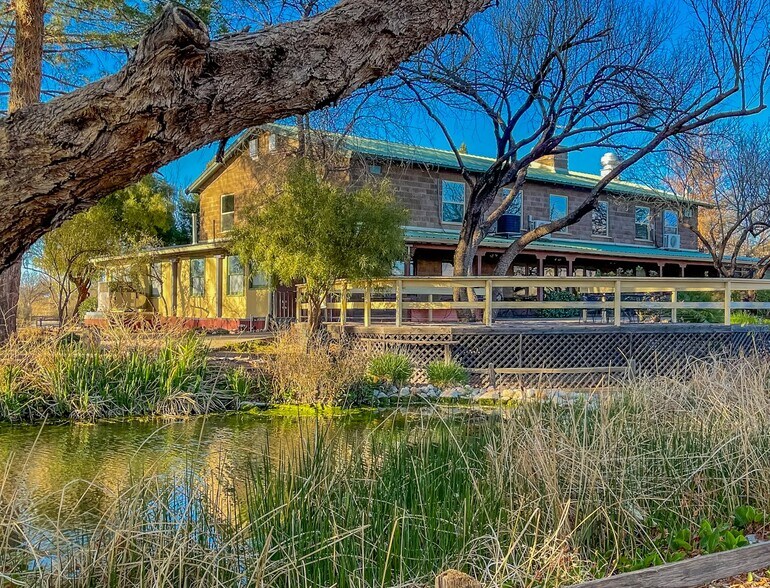 More Photos Of 3001 E Frontage Rd, Amado Restaurant For Sale