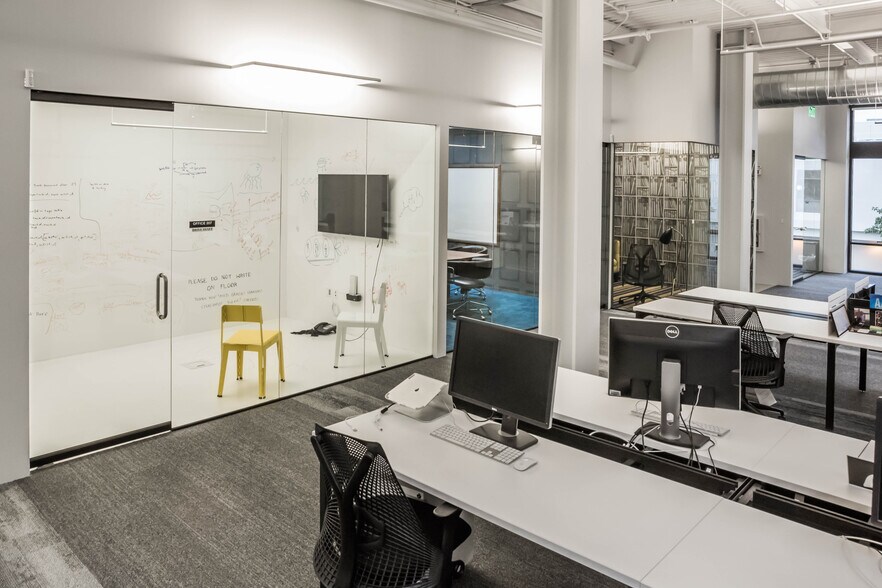 More Photos Of 2114-2116 Broadway St, Redwood City Office For Lease