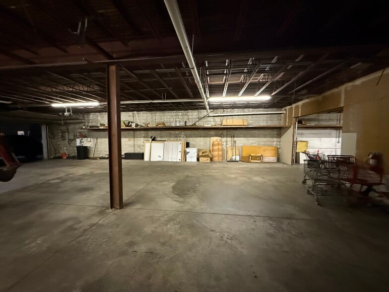 More Photos Of 461 Bridgeport Ave, Milford Unknown For Lease