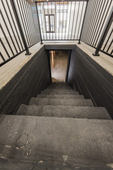 More Photos Of 31 E Main St, Belgrade Storefront Retail Office For Lease