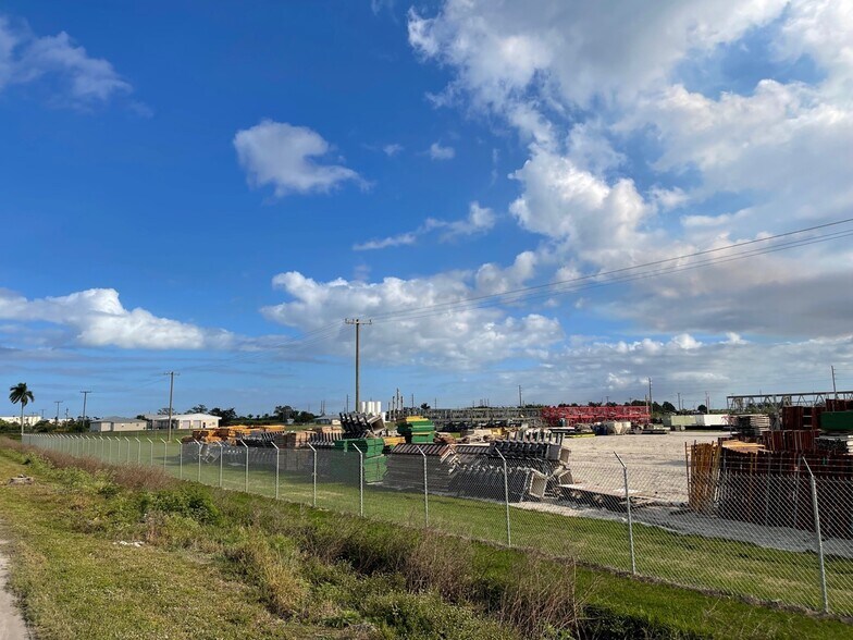More Photos Of 500 Orange Avenue Cir, Belle Glade Land For Lease