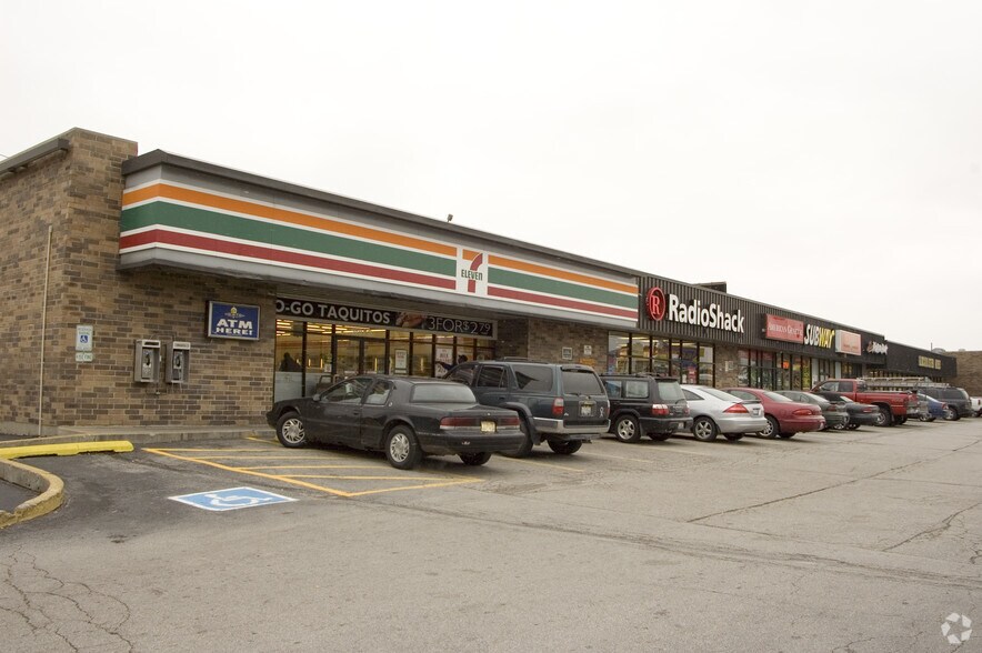 More Photos Of 5893-5915 S Archer Ave, Chicago Freestanding For Lease