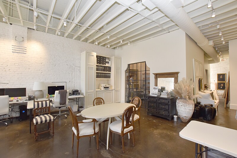 More Photos Of 1404-1408 McCallie Ave, Chattanooga Office Residential For Sale