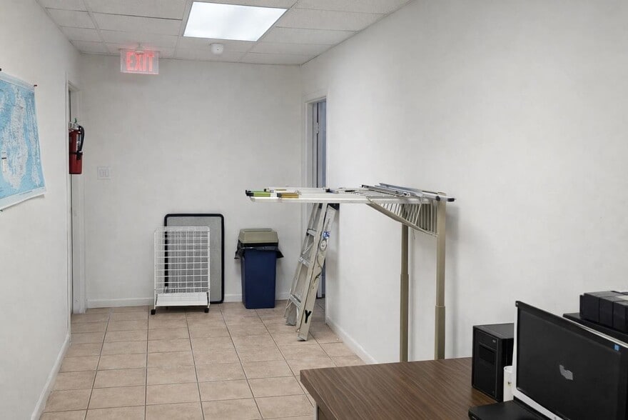 More Photos Of 7345 SW 41st St, Miami Warehouse For Sale