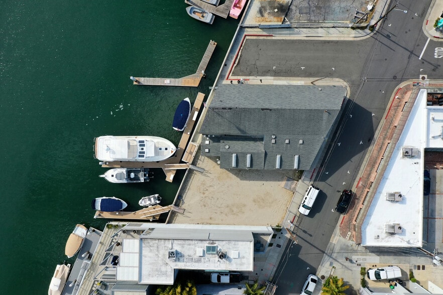 More Photos Of 2900 Lafayette Rd, Newport Beach Restaurant For Lease