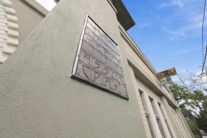 More Photos Of 1354 N Laura St, Jacksonville Office For Sale