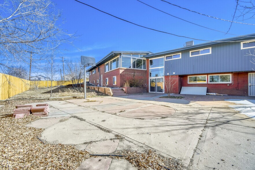 More Photos Of 8221 Bradburn Dr, Westminster Office For Sale