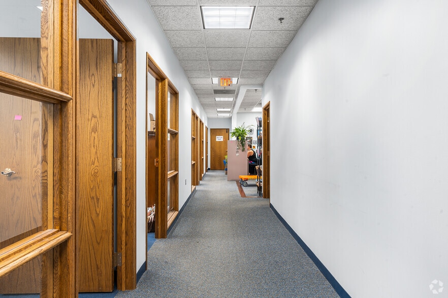 More Photos Of 255 Bank St, Waterbury Office For Sale