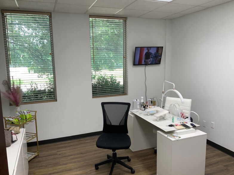 More Photos Of 2225 Avenue J, Arlington Office For Sale