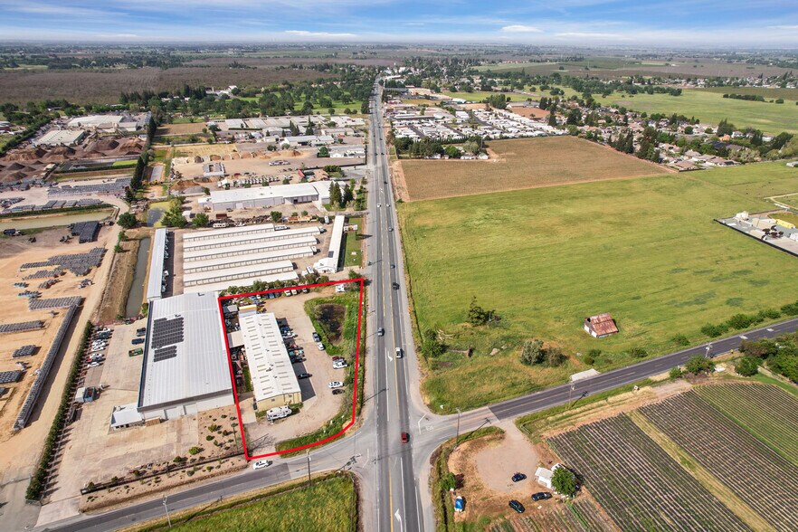 More Photos Of 12811 E Brandt Rd, Lockeford Warehouse For Sale