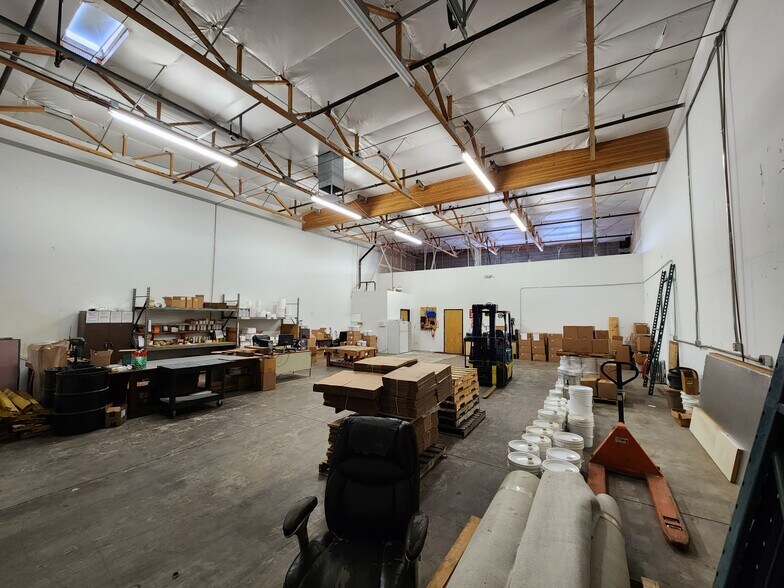 More Photos Of 2942 N Greenfield Rd, Mesa Service For Lease