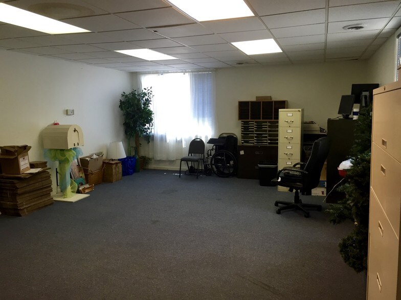 More Photos Of 3461 E North Union Rd, Bay City Office For Lease