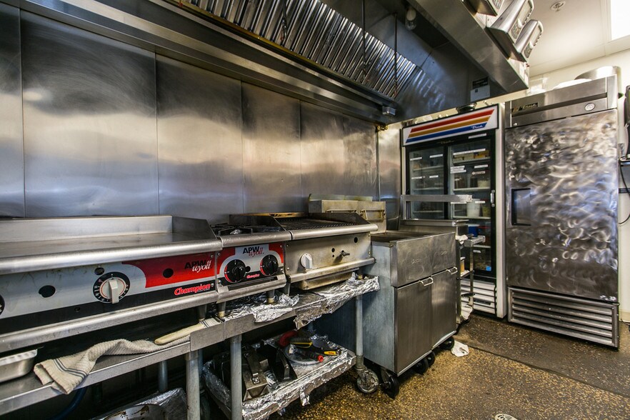 More Photos Of 163 Main St, Dubuque Restaurant For Sale