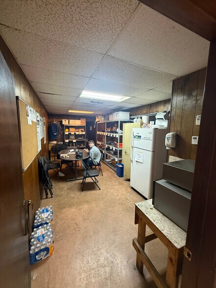 More Photos Of , Shreveport Flex For Sale