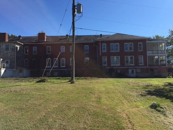 More Photos Of 2940 Cambria Rd, Hillsdale Apartments For Sale