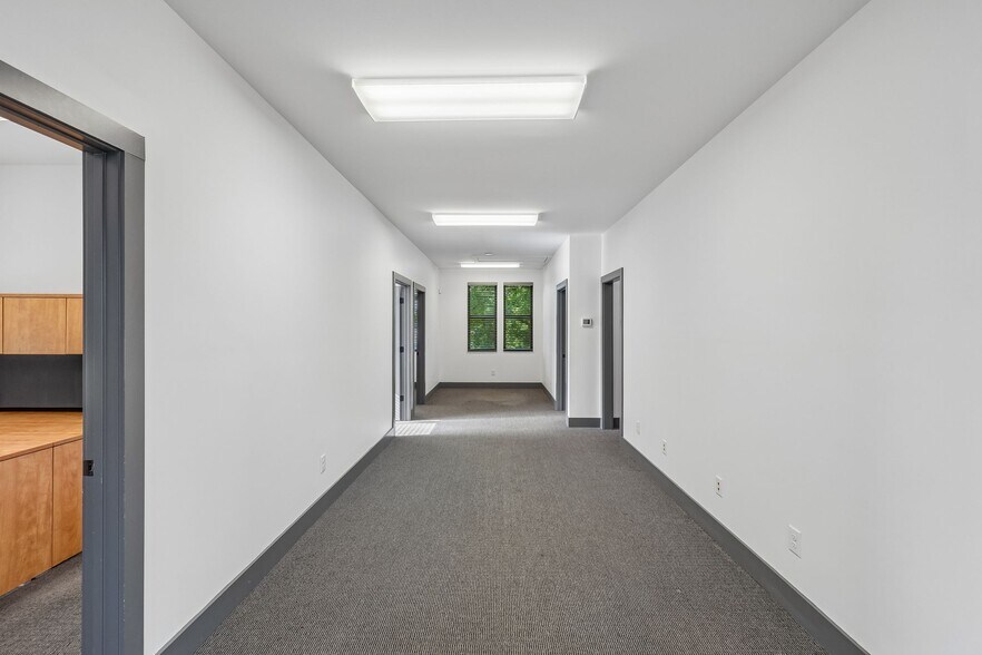 More Photos Of 2831 Azalea Pl, Nashville Office Residential For Lease