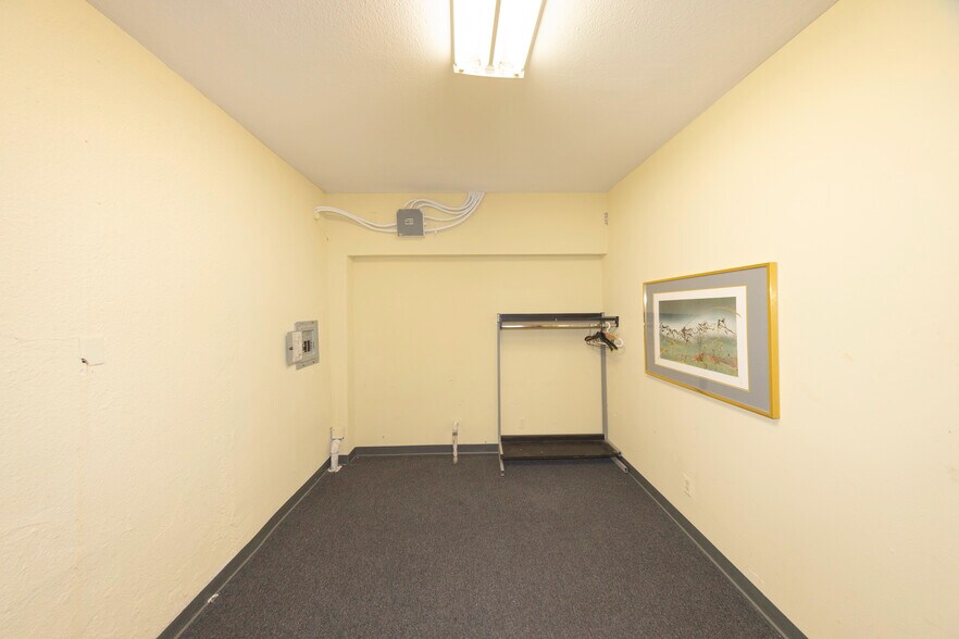 More Photos Of 5239 Atlantic Ave, Long Beach Freestanding For Sale