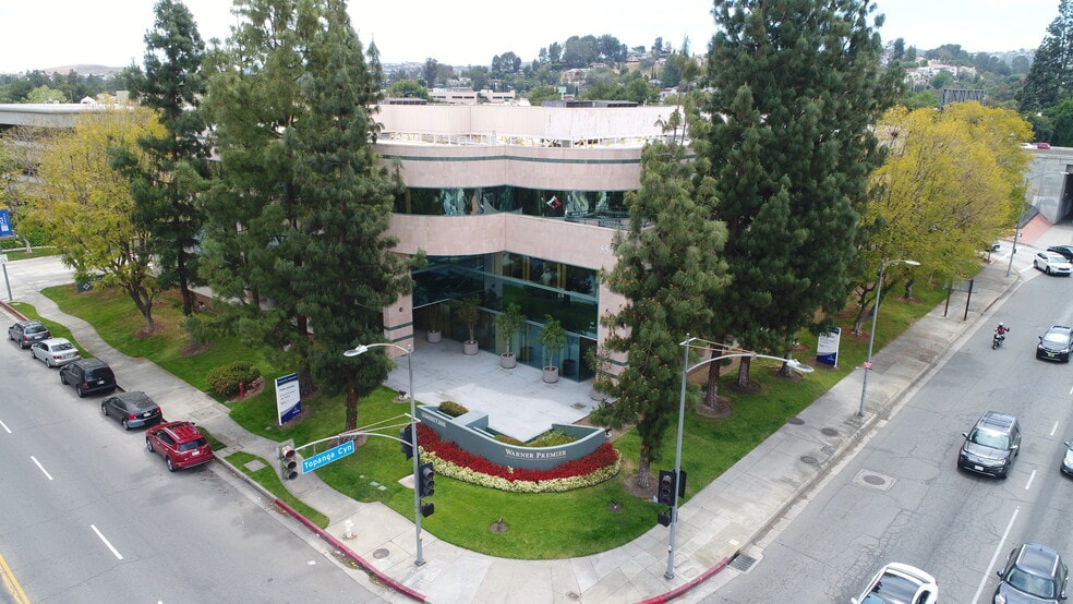 More Photos Of 5550 Topanga Canyon Blvd, Woodland Hills Office For Lease