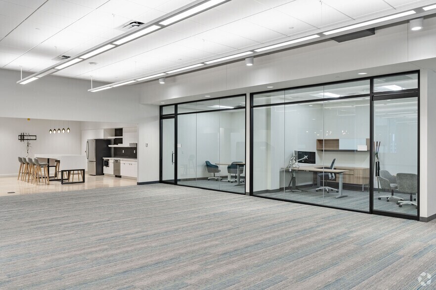 More Photos Of 651 Nicollet Mall, Minneapolis Office For Sale