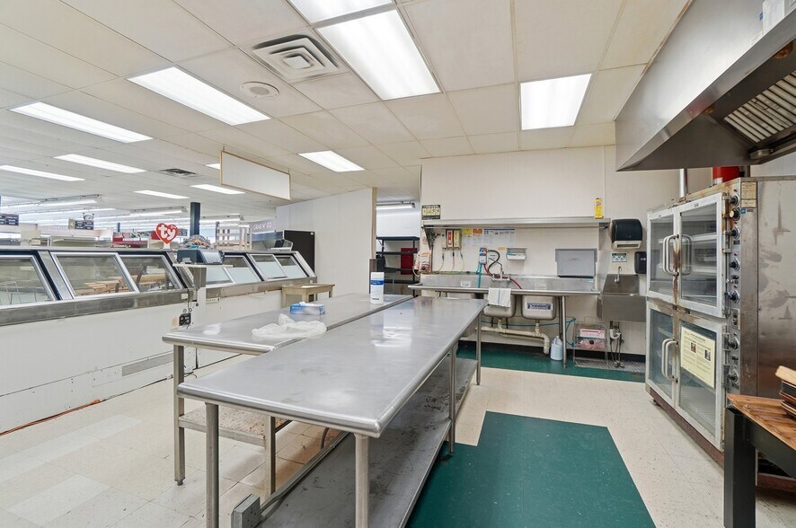 More Photos Of 602 E Main St, Cridersville General Retail For Sale