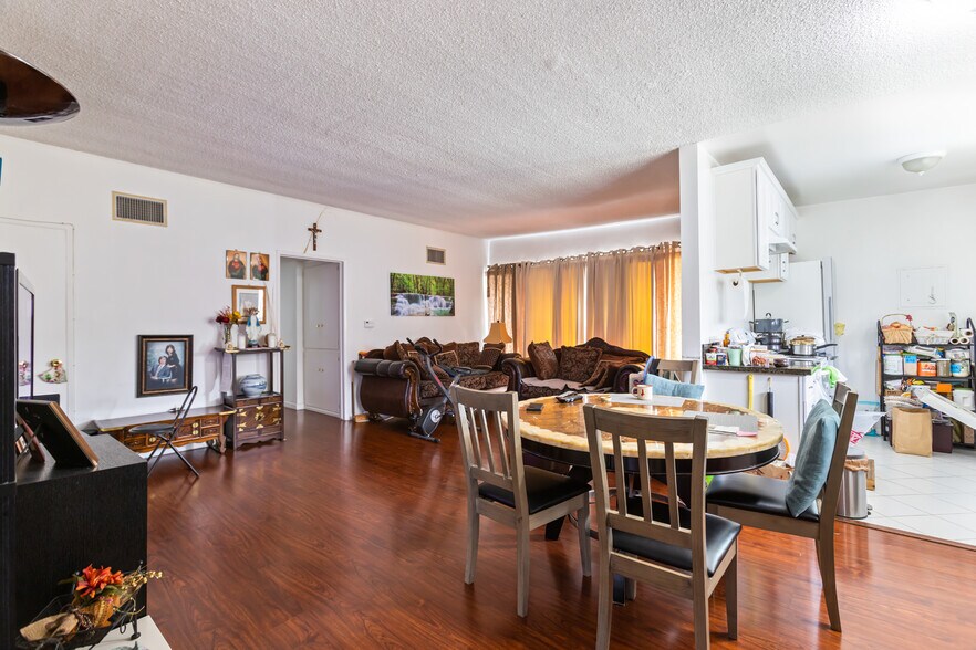 More Photos Of 406 S St Andrews Pl, Los Angeles Apartments For Sale