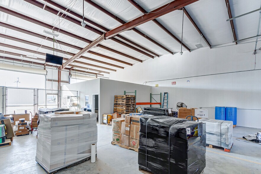 More Photos Of 1631 Highway 6 S, Houston Warehouse For Sale