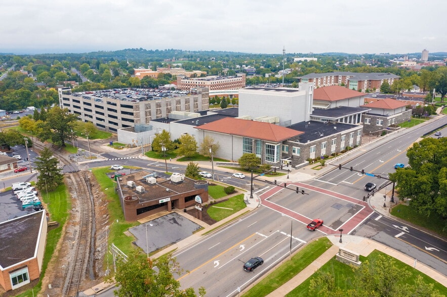 More Photos Of 1007 S Main St, Harrisonburg Restaurant For Lease