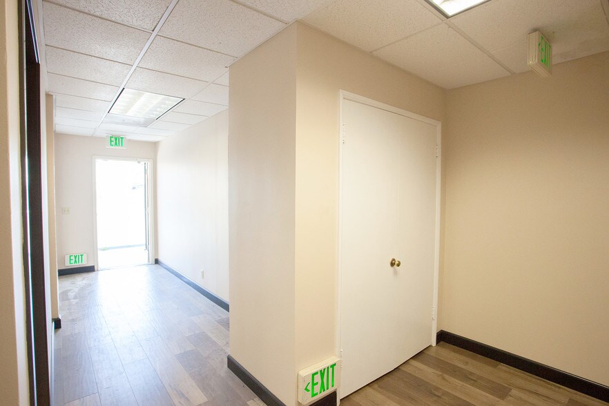 More Photos Of 425-427 Atlantic Ave, Long Beach Office For Sale