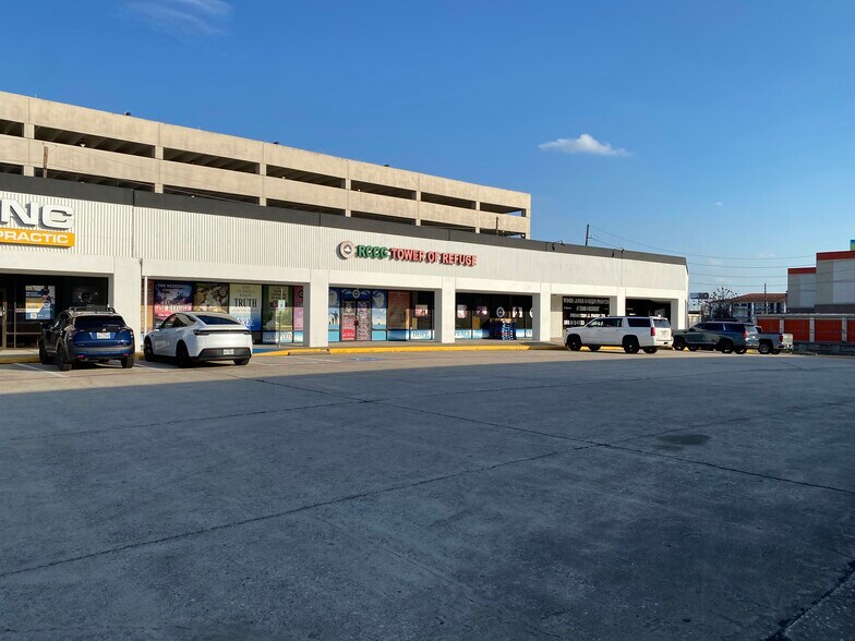 More Photos Of 285 Sawdust Rd, Spring General Retail For Lease