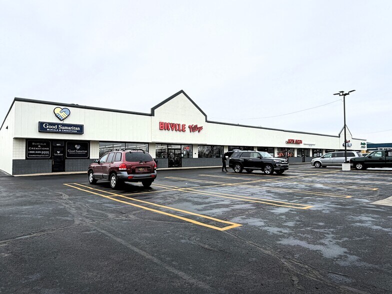 More Photos Of 5671-5719 Bay Rd, Saginaw Unknown For Lease