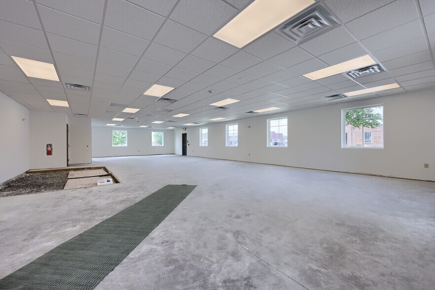 More Photos Of 84 Doe Run Rd, Manheim Medical For Lease